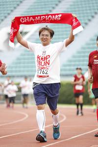 BIB: 1762
                            <button type="button" onclick="openModal(6000384)" class="btn btn-primary btn-sm float-right btn-popup" data-toggle="modal" data-target=".modal-high-quality">
                        <i class="fas fa-shopping-cart"></i> Add to Cart
                    </button>
                                            <button type="button" onclick="isThisMe(6000384, true)" class="btn btn-success btn-sm float-right btn-popup btn-isme hidden" data-toggle="tooltip" data-placement="bottom" title="นี่คือรูปของคุณใช่ไหม คลิกที่นี่เพื่อเอาเข้าอัลบั้ม">
                        <i class="fas fa-plus"></i> Add to album
                    </button>
                    <button type="button" onclick="isThisMe(6000384, false)" class="btn btn-warning btn-sm float-right btn-popup btn-isnotme hidden">
                        <i class="fas fa-ban"></i> Remove from album
                    </button>