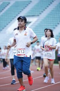 BIB: 686, 2413, 6776
                            <button type="button" onclick="openModal(5995802)" class="btn btn-primary btn-sm float-right btn-popup" data-toggle="modal" data-target=".modal-high-quality">
                        <i class="fas fa-shopping-cart"></i> Add to Cart
                    </button>
                                            <button type="button" onclick="isThisMe(5995802, true)" class="btn btn-success btn-sm float-right btn-popup btn-isme hidden" data-toggle="tooltip" data-placement="bottom" title="นี่คือรูปของคุณใช่ไหม คลิกที่นี่เพื่อเอาเข้าอัลบั้ม">
                        <i class="fas fa-plus"></i> Add to album
                    </button>
                    <button type="button" onclick="isThisMe(5995802, false)" class="btn btn-warning btn-sm float-right btn-popup btn-isnotme hidden">
                        <i class="fas fa-ban"></i> Remove from album
                    </button>