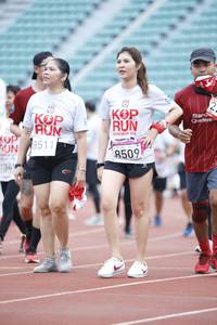 BIB: 8511, 8509, 
                            <button type="button" onclick="openModal(5998251)" class="btn btn-primary btn-sm float-right btn-popup" data-toggle="modal" data-target=".modal-high-quality">
                        <i class="fas fa-shopping-cart"></i> Add to Cart
                    </button>
                                            <button type="button" onclick="isThisMe(5998251, true)" class="btn btn-success btn-sm float-right btn-popup btn-isme hidden" data-toggle="tooltip" data-placement="bottom" title="นี่คือรูปของคุณใช่ไหม คลิกที่นี่เพื่อเอาเข้าอัลบั้ม">
                        <i class="fas fa-plus"></i> Add to album
                    </button>
                    <button type="button" onclick="isThisMe(5998251, false)" class="btn btn-warning btn-sm float-right btn-popup btn-isnotme hidden">
                        <i class="fas fa-ban"></i> Remove from album
                    </button>