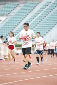 BIB: 3869
                            <button type="button" onclick="openModal(5999892)" class="btn btn-primary btn-sm float-right btn-popup" data-toggle="modal" data-target=".modal-high-quality">
                        <i class="fas fa-shopping-cart"></i> Add to Cart
                    </button>
                                            <button type="button" onclick="isThisMe(5999892, true)" class="btn btn-success btn-sm float-right btn-popup btn-isme hidden" data-toggle="tooltip" data-placement="bottom" title="นี่คือรูปของคุณใช่ไหม คลิกที่นี่เพื่อเอาเข้าอัลบั้ม">
                        <i class="fas fa-plus"></i> Add to album
                    </button>
                    <button type="button" onclick="isThisMe(5999892, false)" class="btn btn-warning btn-sm float-right btn-popup btn-isnotme hidden">
                        <i class="fas fa-ban"></i> Remove from album
                    </button>