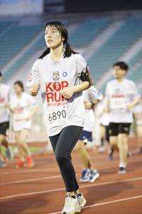 BIB: 6890
                            <button type="button" onclick="openModal(5976486)" class="btn btn-primary btn-sm float-right btn-popup" data-toggle="modal" data-target=".modal-high-quality">
                        <i class="fas fa-shopping-cart"></i> Add to Cart
                    </button>
                                            <button type="button" onclick="isThisMe(5976486, true)" class="btn btn-success btn-sm float-right btn-popup btn-isme hidden" data-toggle="tooltip" data-placement="bottom" title="นี่คือรูปของคุณใช่ไหม คลิกที่นี่เพื่อเอาเข้าอัลบั้ม">
                        <i class="fas fa-plus"></i> Add to album
                    </button>
                    <button type="button" onclick="isThisMe(5976486, false)" class="btn btn-warning btn-sm float-right btn-popup btn-isnotme hidden">
                        <i class="fas fa-ban"></i> Remove from album
                    </button>