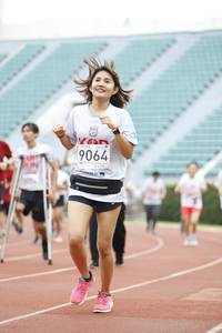 BIB: 9064
                            <button type="button" onclick="openModal(5999660)" class="btn btn-primary btn-sm float-right btn-popup" data-toggle="modal" data-target=".modal-high-quality">
                        <i class="fas fa-shopping-cart"></i> Add to Cart
                    </button>
                                            <button type="button" onclick="isThisMe(5999660, true)" class="btn btn-success btn-sm float-right btn-popup btn-isme hidden" data-toggle="tooltip" data-placement="bottom" title="นี่คือรูปของคุณใช่ไหม คลิกที่นี่เพื่อเอาเข้าอัลบั้ม">
                        <i class="fas fa-plus"></i> Add to album
                    </button>
                    <button type="button" onclick="isThisMe(5999660, false)" class="btn btn-warning btn-sm float-right btn-popup btn-isnotme hidden">
                        <i class="fas fa-ban"></i> Remove from album
                    </button>