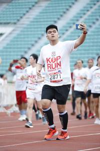 BIB: 2019, 2871
                            <button type="button" onclick="openModal(5996890)" class="btn btn-primary btn-sm float-right btn-popup" data-toggle="modal" data-target=".modal-high-quality">
                        <i class="fas fa-shopping-cart"></i> Add to Cart
                    </button>
                                            <button type="button" onclick="isThisMe(5996890, true)" class="btn btn-success btn-sm float-right btn-popup btn-isme hidden" data-toggle="tooltip" data-placement="bottom" title="นี่คือรูปของคุณใช่ไหม คลิกที่นี่เพื่อเอาเข้าอัลบั้ม">
                        <i class="fas fa-plus"></i> Add to album
                    </button>
                    <button type="button" onclick="isThisMe(5996890, false)" class="btn btn-warning btn-sm float-right btn-popup btn-isnotme hidden">
                        <i class="fas fa-ban"></i> Remove from album
                    </button>