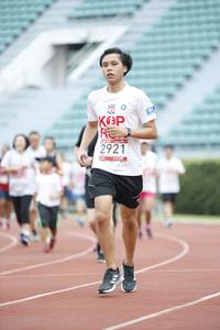 BIB: 2921
                            <button type="button" onclick="openModal(5997844)" class="btn btn-primary btn-sm float-right btn-popup" data-toggle="modal" data-target=".modal-high-quality">
                        <i class="fas fa-shopping-cart"></i> Add to Cart
                    </button>
                                            <button type="button" onclick="isThisMe(5997844, true)" class="btn btn-success btn-sm float-right btn-popup btn-isme hidden" data-toggle="tooltip" data-placement="bottom" title="นี่คือรูปของคุณใช่ไหม คลิกที่นี่เพื่อเอาเข้าอัลบั้ม">
                        <i class="fas fa-plus"></i> Add to album
                    </button>
                    <button type="button" onclick="isThisMe(5997844, false)" class="btn btn-warning btn-sm float-right btn-popup btn-isnotme hidden">
                        <i class="fas fa-ban"></i> Remove from album
                    </button>