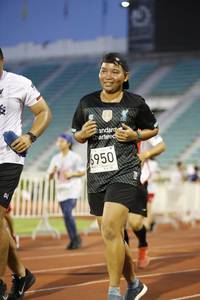 BIB: 6950
                            <button type="button" onclick="openModal(5971120)" class="btn btn-primary btn-sm float-right btn-popup" data-toggle="modal" data-target=".modal-high-quality">
                        <i class="fas fa-shopping-cart"></i> Add to Cart
                    </button>
                                            <button type="button" onclick="isThisMe(5971120, true)" class="btn btn-success btn-sm float-right btn-popup btn-isme hidden" data-toggle="tooltip" data-placement="bottom" title="นี่คือรูปของคุณใช่ไหม คลิกที่นี่เพื่อเอาเข้าอัลบั้ม">
                        <i class="fas fa-plus"></i> Add to album
                    </button>
                    <button type="button" onclick="isThisMe(5971120, false)" class="btn btn-warning btn-sm float-right btn-popup btn-isnotme hidden">
                        <i class="fas fa-ban"></i> Remove from album
                    </button>