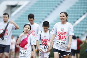 BIB: 2019, 7439, 6756, 1440
                            <button type="button" onclick="openModal(5997288)" class="btn btn-primary btn-sm float-right btn-popup" data-toggle="modal" data-target=".modal-high-quality">
                        <i class="fas fa-shopping-cart"></i> Add to Cart
                    </button>
                                            <button type="button" onclick="isThisMe(5997288, true)" class="btn btn-success btn-sm float-right btn-popup btn-isme hidden" data-toggle="tooltip" data-placement="bottom" title="นี่คือรูปของคุณใช่ไหม คลิกที่นี่เพื่อเอาเข้าอัลบั้ม">
                        <i class="fas fa-plus"></i> Add to album
                    </button>
                    <button type="button" onclick="isThisMe(5997288, false)" class="btn btn-warning btn-sm float-right btn-popup btn-isnotme hidden">
                        <i class="fas fa-ban"></i> Remove from album
                    </button>