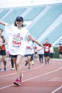 BIB: 4022, 2015
                            <button type="button" onclick="openModal(5996173)" class="btn btn-primary btn-sm float-right btn-popup" data-toggle="modal" data-target=".modal-high-quality">
                        <i class="fas fa-shopping-cart"></i> Add to Cart
                    </button>
                                            <button type="button" onclick="isThisMe(5996173, true)" class="btn btn-success btn-sm float-right btn-popup btn-isme hidden" data-toggle="tooltip" data-placement="bottom" title="นี่คือรูปของคุณใช่ไหม คลิกที่นี่เพื่อเอาเข้าอัลบั้ม">
                        <i class="fas fa-plus"></i> Add to album
                    </button>
                    <button type="button" onclick="isThisMe(5996173, false)" class="btn btn-warning btn-sm float-right btn-popup btn-isnotme hidden">
                        <i class="fas fa-ban"></i> Remove from album
                    </button>