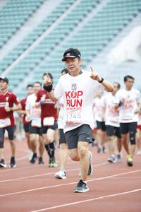 BIB: 2015, 1748
                            <button type="button" onclick="openModal(5997956)" class="btn btn-primary btn-sm float-right btn-popup" data-toggle="modal" data-target=".modal-high-quality">
                        <i class="fas fa-shopping-cart"></i> Add to Cart
                    </button>
                                            <button type="button" onclick="isThisMe(5997956, true)" class="btn btn-success btn-sm float-right btn-popup btn-isme hidden" data-toggle="tooltip" data-placement="bottom" title="นี่คือรูปของคุณใช่ไหม คลิกที่นี่เพื่อเอาเข้าอัลบั้ม">
                        <i class="fas fa-plus"></i> Add to album
                    </button>
                    <button type="button" onclick="isThisMe(5997956, false)" class="btn btn-warning btn-sm float-right btn-popup btn-isnotme hidden">
                        <i class="fas fa-ban"></i> Remove from album
                    </button>