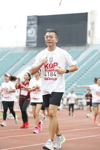 BIB: 4184, 5371
                            <button type="button" onclick="openModal(5999546)" class="btn btn-primary btn-sm float-right btn-popup" data-toggle="modal" data-target=".modal-high-quality">
                        <i class="fas fa-shopping-cart"></i> Add to Cart
                    </button>
                                            <button type="button" onclick="isThisMe(5999546, true)" class="btn btn-success btn-sm float-right btn-popup btn-isme hidden" data-toggle="tooltip" data-placement="bottom" title="นี่คือรูปของคุณใช่ไหม คลิกที่นี่เพื่อเอาเข้าอัลบั้ม">
                        <i class="fas fa-plus"></i> Add to album
                    </button>
                    <button type="button" onclick="isThisMe(5999546, false)" class="btn btn-warning btn-sm float-right btn-popup btn-isnotme hidden">
                        <i class="fas fa-ban"></i> Remove from album
                    </button>