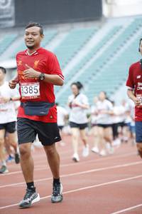 BIB: 385
                            <button type="button" onclick="openModal(5997905)" class="btn btn-primary btn-sm float-right btn-popup" data-toggle="modal" data-target=".modal-high-quality">
                        <i class="fas fa-shopping-cart"></i> Add to Cart
                    </button>
                                            <button type="button" onclick="isThisMe(5997905, true)" class="btn btn-success btn-sm float-right btn-popup btn-isme hidden" data-toggle="tooltip" data-placement="bottom" title="นี่คือรูปของคุณใช่ไหม คลิกที่นี่เพื่อเอาเข้าอัลบั้ม">
                        <i class="fas fa-plus"></i> Add to album
                    </button>
                    <button type="button" onclick="isThisMe(5997905, false)" class="btn btn-warning btn-sm float-right btn-popup btn-isnotme hidden">
                        <i class="fas fa-ban"></i> Remove from album
                    </button>