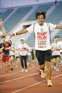 BIB: 5885
                            <button type="button" onclick="openModal(5978304)" class="btn btn-primary btn-sm float-right btn-popup" data-toggle="modal" data-target=".modal-high-quality">
                        <i class="fas fa-shopping-cart"></i> Add to Cart
                    </button>
                                            <button type="button" onclick="isThisMe(5978304, true)" class="btn btn-success btn-sm float-right btn-popup btn-isme hidden" data-toggle="tooltip" data-placement="bottom" title="นี่คือรูปของคุณใช่ไหม คลิกที่นี่เพื่อเอาเข้าอัลบั้ม">
                        <i class="fas fa-plus"></i> Add to album
                    </button>
                    <button type="button" onclick="isThisMe(5978304, false)" class="btn btn-warning btn-sm float-right btn-popup btn-isnotme hidden">
                        <i class="fas fa-ban"></i> Remove from album
                    </button>