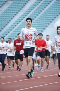 BIB: 7378, 2019
                            <button type="button" onclick="openModal(5996775)" class="btn btn-primary btn-sm float-right btn-popup" data-toggle="modal" data-target=".modal-high-quality">
                        <i class="fas fa-shopping-cart"></i> Add to Cart
                    </button>
                                            <button type="button" onclick="isThisMe(5996775, true)" class="btn btn-success btn-sm float-right btn-popup btn-isme hidden" data-toggle="tooltip" data-placement="bottom" title="นี่คือรูปของคุณใช่ไหม คลิกที่นี่เพื่อเอาเข้าอัลบั้ม">
                        <i class="fas fa-plus"></i> Add to album
                    </button>
                    <button type="button" onclick="isThisMe(5996775, false)" class="btn btn-warning btn-sm float-right btn-popup btn-isnotme hidden">
                        <i class="fas fa-ban"></i> Remove from album
                    </button>