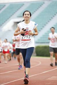 BIB: 2792
                            <button type="button" onclick="openModal(6000039)" class="btn btn-primary btn-sm float-right btn-popup" data-toggle="modal" data-target=".modal-high-quality">
                        <i class="fas fa-shopping-cart"></i> Add to Cart
                    </button>
                                            <button type="button" onclick="isThisMe(6000039, true)" class="btn btn-success btn-sm float-right btn-popup btn-isme hidden" data-toggle="tooltip" data-placement="bottom" title="นี่คือรูปของคุณใช่ไหม คลิกที่นี่เพื่อเอาเข้าอัลบั้ม">
                        <i class="fas fa-plus"></i> Add to album
                    </button>
                    <button type="button" onclick="isThisMe(6000039, false)" class="btn btn-warning btn-sm float-right btn-popup btn-isnotme hidden">
                        <i class="fas fa-ban"></i> Remove from album
                    </button>