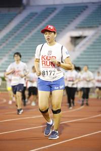 BIB: 201, 8177
                            <button type="button" onclick="openModal(5975421)" class="btn btn-primary btn-sm float-right btn-popup" data-toggle="modal" data-target=".modal-high-quality">
                        <i class="fas fa-shopping-cart"></i> Add to Cart
                    </button>
                                            <button type="button" onclick="isThisMe(5975421, true)" class="btn btn-success btn-sm float-right btn-popup btn-isme hidden" data-toggle="tooltip" data-placement="bottom" title="นี่คือรูปของคุณใช่ไหม คลิกที่นี่เพื่อเอาเข้าอัลบั้ม">
                        <i class="fas fa-plus"></i> Add to album
                    </button>
                    <button type="button" onclick="isThisMe(5975421, false)" class="btn btn-warning btn-sm float-right btn-popup btn-isnotme hidden">
                        <i class="fas fa-ban"></i> Remove from album
                    </button>