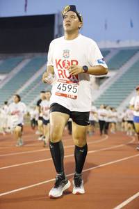 BIB: 4595
                            <button type="button" onclick="openModal(5975307)" class="btn btn-primary btn-sm float-right btn-popup" data-toggle="modal" data-target=".modal-high-quality">
                        <i class="fas fa-shopping-cart"></i> Add to Cart
                    </button>
                                            <button type="button" onclick="isThisMe(5975307, true)" class="btn btn-success btn-sm float-right btn-popup btn-isme hidden" data-toggle="tooltip" data-placement="bottom" title="นี่คือรูปของคุณใช่ไหม คลิกที่นี่เพื่อเอาเข้าอัลบั้ม">
                        <i class="fas fa-plus"></i> Add to album
                    </button>
                    <button type="button" onclick="isThisMe(5975307, false)" class="btn btn-warning btn-sm float-right btn-popup btn-isnotme hidden">
                        <i class="fas fa-ban"></i> Remove from album
                    </button>