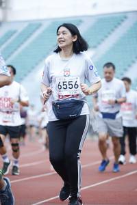 BIB: 6556
                            <button type="button" onclick="openModal(5995951)" class="btn btn-primary btn-sm float-right btn-popup" data-toggle="modal" data-target=".modal-high-quality">
                        <i class="fas fa-shopping-cart"></i> Add to Cart
                    </button>
                                            <button type="button" onclick="isThisMe(5995951, true)" class="btn btn-success btn-sm float-right btn-popup btn-isme hidden" data-toggle="tooltip" data-placement="bottom" title="นี่คือรูปของคุณใช่ไหม คลิกที่นี่เพื่อเอาเข้าอัลบั้ม">
                        <i class="fas fa-plus"></i> Add to album
                    </button>
                    <button type="button" onclick="isThisMe(5995951, false)" class="btn btn-warning btn-sm float-right btn-popup btn-isnotme hidden">
                        <i class="fas fa-ban"></i> Remove from album
                    </button>