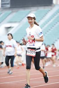 BIB: 2010, 4009
                            <button type="button" onclick="openModal(5998239)" class="btn btn-primary btn-sm float-right btn-popup" data-toggle="modal" data-target=".modal-high-quality">
                        <i class="fas fa-shopping-cart"></i> Add to Cart
                    </button>
                                            <button type="button" onclick="isThisMe(5998239, true)" class="btn btn-success btn-sm float-right btn-popup btn-isme hidden" data-toggle="tooltip" data-placement="bottom" title="นี่คือรูปของคุณใช่ไหม คลิกที่นี่เพื่อเอาเข้าอัลบั้ม">
                        <i class="fas fa-plus"></i> Add to album
                    </button>
                    <button type="button" onclick="isThisMe(5998239, false)" class="btn btn-warning btn-sm float-right btn-popup btn-isnotme hidden">
                        <i class="fas fa-ban"></i> Remove from album
                    </button>