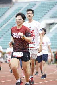 BIB: 201, 460, 3778, 
                            <button type="button" onclick="openModal(5999794)" class="btn btn-primary btn-sm float-right btn-popup" data-toggle="modal" data-target=".modal-high-quality">
                        <i class="fas fa-shopping-cart"></i> Add to Cart
                    </button>
                                            <button type="button" onclick="isThisMe(5999794, true)" class="btn btn-success btn-sm float-right btn-popup btn-isme hidden" data-toggle="tooltip" data-placement="bottom" title="นี่คือรูปของคุณใช่ไหม คลิกที่นี่เพื่อเอาเข้าอัลบั้ม">
                        <i class="fas fa-plus"></i> Add to album
                    </button>
                    <button type="button" onclick="isThisMe(5999794, false)" class="btn btn-warning btn-sm float-right btn-popup btn-isnotme hidden">
                        <i class="fas fa-ban"></i> Remove from album
                    </button>