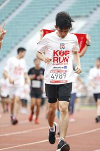 BIB: 2019, 4989
                            <button type="button" onclick="openModal(5999734)" class="btn btn-primary btn-sm float-right btn-popup" data-toggle="modal" data-target=".modal-high-quality">
                        <i class="fas fa-shopping-cart"></i> Add to Cart
                    </button>
                                            <button type="button" onclick="isThisMe(5999734, true)" class="btn btn-success btn-sm float-right btn-popup btn-isme hidden" data-toggle="tooltip" data-placement="bottom" title="นี่คือรูปของคุณใช่ไหม คลิกที่นี่เพื่อเอาเข้าอัลบั้ม">
                        <i class="fas fa-plus"></i> Add to album
                    </button>
                    <button type="button" onclick="isThisMe(5999734, false)" class="btn btn-warning btn-sm float-right btn-popup btn-isnotme hidden">
                        <i class="fas fa-ban"></i> Remove from album
                    </button>