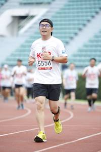 BIB: 5556
                            <button type="button" onclick="openModal(5997770)" class="btn btn-primary btn-sm float-right btn-popup" data-toggle="modal" data-target=".modal-high-quality">
                        <i class="fas fa-shopping-cart"></i> Add to Cart
                    </button>
                                            <button type="button" onclick="isThisMe(5997770, true)" class="btn btn-success btn-sm float-right btn-popup btn-isme hidden" data-toggle="tooltip" data-placement="bottom" title="นี่คือรูปของคุณใช่ไหม คลิกที่นี่เพื่อเอาเข้าอัลบั้ม">
                        <i class="fas fa-plus"></i> Add to album
                    </button>
                    <button type="button" onclick="isThisMe(5997770, false)" class="btn btn-warning btn-sm float-right btn-popup btn-isnotme hidden">
                        <i class="fas fa-ban"></i> Remove from album
                    </button>