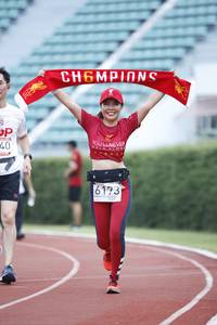 BIB: 6173
                            <button type="button" onclick="openModal(5996478)" class="btn btn-primary btn-sm float-right btn-popup" data-toggle="modal" data-target=".modal-high-quality">
                        <i class="fas fa-shopping-cart"></i> Add to Cart
                    </button>
                                            <button type="button" onclick="isThisMe(5996478, true)" class="btn btn-success btn-sm float-right btn-popup btn-isme hidden" data-toggle="tooltip" data-placement="bottom" title="นี่คือรูปของคุณใช่ไหม คลิกที่นี่เพื่อเอาเข้าอัลบั้ม">
                        <i class="fas fa-plus"></i> Add to album
                    </button>
                    <button type="button" onclick="isThisMe(5996478, false)" class="btn btn-warning btn-sm float-right btn-popup btn-isnotme hidden">
                        <i class="fas fa-ban"></i> Remove from album
                    </button>