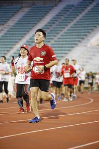 BIB: 011
                            <button type="button" onclick="openModal(5970730)" class="btn btn-primary btn-sm float-right btn-popup" data-toggle="modal" data-target=".modal-high-quality">
                        <i class="fas fa-shopping-cart"></i> Add to Cart
                    </button>
                                            <button type="button" onclick="isThisMe(5970730, true)" class="btn btn-success btn-sm float-right btn-popup btn-isme hidden" data-toggle="tooltip" data-placement="bottom" title="นี่คือรูปของคุณใช่ไหม คลิกที่นี่เพื่อเอาเข้าอัลบั้ม">
                        <i class="fas fa-plus"></i> Add to album
                    </button>
                    <button type="button" onclick="isThisMe(5970730, false)" class="btn btn-warning btn-sm float-right btn-popup btn-isnotme hidden">
                        <i class="fas fa-ban"></i> Remove from album
                    </button>