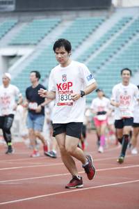 BIB: 1830
                            <button type="button" onclick="openModal(5996884)" class="btn btn-primary btn-sm float-right btn-popup" data-toggle="modal" data-target=".modal-high-quality">
                        <i class="fas fa-shopping-cart"></i> Add to Cart
                    </button>
                                            <button type="button" onclick="isThisMe(5996884, true)" class="btn btn-success btn-sm float-right btn-popup btn-isme hidden" data-toggle="tooltip" data-placement="bottom" title="นี่คือรูปของคุณใช่ไหม คลิกที่นี่เพื่อเอาเข้าอัลบั้ม">
                        <i class="fas fa-plus"></i> Add to album
                    </button>
                    <button type="button" onclick="isThisMe(5996884, false)" class="btn btn-warning btn-sm float-right btn-popup btn-isnotme hidden">
                        <i class="fas fa-ban"></i> Remove from album
                    </button>