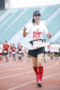 BIB: 1725
                            <button type="button" onclick="openModal(5997941)" class="btn btn-primary btn-sm float-right btn-popup" data-toggle="modal" data-target=".modal-high-quality">
                        <i class="fas fa-shopping-cart"></i> Add to Cart
                    </button>
                                            <button type="button" onclick="isThisMe(5997941, true)" class="btn btn-success btn-sm float-right btn-popup btn-isme hidden" data-toggle="tooltip" data-placement="bottom" title="นี่คือรูปของคุณใช่ไหม คลิกที่นี่เพื่อเอาเข้าอัลบั้ม">
                        <i class="fas fa-plus"></i> Add to album
                    </button>
                    <button type="button" onclick="isThisMe(5997941, false)" class="btn btn-warning btn-sm float-right btn-popup btn-isnotme hidden">
                        <i class="fas fa-ban"></i> Remove from album
                    </button>