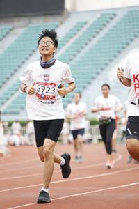 BIB: 3923
                            <button type="button" onclick="openModal(6000790)" class="btn btn-primary btn-sm float-right btn-popup" data-toggle="modal" data-target=".modal-high-quality">
                        <i class="fas fa-shopping-cart"></i> Add to Cart
                    </button>
                                            <button type="button" onclick="isThisMe(6000790, true)" class="btn btn-success btn-sm float-right btn-popup btn-isme hidden" data-toggle="tooltip" data-placement="bottom" title="นี่คือรูปของคุณใช่ไหม คลิกที่นี่เพื่อเอาเข้าอัลบั้ม">
                        <i class="fas fa-plus"></i> Add to album
                    </button>
                    <button type="button" onclick="isThisMe(6000790, false)" class="btn btn-warning btn-sm float-right btn-popup btn-isnotme hidden">
                        <i class="fas fa-ban"></i> Remove from album
                    </button>