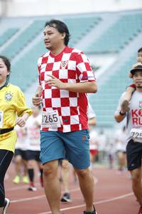 BIB: 1265, 125
                            <button type="button" onclick="openModal(5997498)" class="btn btn-primary btn-sm float-right btn-popup" data-toggle="modal" data-target=".modal-high-quality">
                        <i class="fas fa-shopping-cart"></i> Add to Cart
                    </button>
                                            <button type="button" onclick="isThisMe(5997498, true)" class="btn btn-success btn-sm float-right btn-popup btn-isme hidden" data-toggle="tooltip" data-placement="bottom" title="นี่คือรูปของคุณใช่ไหม คลิกที่นี่เพื่อเอาเข้าอัลบั้ม">
                        <i class="fas fa-plus"></i> Add to album
                    </button>
                    <button type="button" onclick="isThisMe(5997498, false)" class="btn btn-warning btn-sm float-right btn-popup btn-isnotme hidden">
                        <i class="fas fa-ban"></i> Remove from album
                    </button>