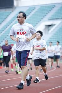 BIB: 244
                            <button type="button" onclick="openModal(5995976)" class="btn btn-primary btn-sm float-right btn-popup" data-toggle="modal" data-target=".modal-high-quality">
                        <i class="fas fa-shopping-cart"></i> Add to Cart
                    </button>
                                            <button type="button" onclick="isThisMe(5995976, true)" class="btn btn-success btn-sm float-right btn-popup btn-isme hidden" data-toggle="tooltip" data-placement="bottom" title="นี่คือรูปของคุณใช่ไหม คลิกที่นี่เพื่อเอาเข้าอัลบั้ม">
                        <i class="fas fa-plus"></i> Add to album
                    </button>
                    <button type="button" onclick="isThisMe(5995976, false)" class="btn btn-warning btn-sm float-right btn-popup btn-isnotme hidden">
                        <i class="fas fa-ban"></i> Remove from album
                    </button>