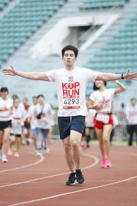 BIB: 4293
                            <button type="button" onclick="openModal(5998422)" class="btn btn-primary btn-sm float-right btn-popup" data-toggle="modal" data-target=".modal-high-quality">
                        <i class="fas fa-shopping-cart"></i> Add to Cart
                    </button>
                                            <button type="button" onclick="isThisMe(5998422, true)" class="btn btn-success btn-sm float-right btn-popup btn-isme hidden" data-toggle="tooltip" data-placement="bottom" title="นี่คือรูปของคุณใช่ไหม คลิกที่นี่เพื่อเอาเข้าอัลบั้ม">
                        <i class="fas fa-plus"></i> Add to album
                    </button>
                    <button type="button" onclick="isThisMe(5998422, false)" class="btn btn-warning btn-sm float-right btn-popup btn-isnotme hidden">
                        <i class="fas fa-ban"></i> Remove from album
                    </button>