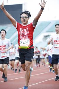 BIB: 3260, 261, 495
                            <button type="button" onclick="openModal(5996540)" class="btn btn-primary btn-sm float-right btn-popup" data-toggle="modal" data-target=".modal-high-quality">
                        <i class="fas fa-shopping-cart"></i> Add to Cart
                    </button>
                                            <button type="button" onclick="isThisMe(5996540, true)" class="btn btn-success btn-sm float-right btn-popup btn-isme hidden" data-toggle="tooltip" data-placement="bottom" title="นี่คือรูปของคุณใช่ไหม คลิกที่นี่เพื่อเอาเข้าอัลบั้ม">
                        <i class="fas fa-plus"></i> Add to album
                    </button>
                    <button type="button" onclick="isThisMe(5996540, false)" class="btn btn-warning btn-sm float-right btn-popup btn-isnotme hidden">
                        <i class="fas fa-ban"></i> Remove from album
                    </button>