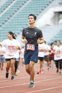 BIB: 4723, 4591
                            <button type="button" onclick="openModal(6000337)" class="btn btn-primary btn-sm float-right btn-popup" data-toggle="modal" data-target=".modal-high-quality">
                        <i class="fas fa-shopping-cart"></i> Add to Cart
                    </button>
                                            <button type="button" onclick="isThisMe(6000337, true)" class="btn btn-success btn-sm float-right btn-popup btn-isme hidden" data-toggle="tooltip" data-placement="bottom" title="นี่คือรูปของคุณใช่ไหม คลิกที่นี่เพื่อเอาเข้าอัลบั้ม">
                        <i class="fas fa-plus"></i> Add to album
                    </button>
                    <button type="button" onclick="isThisMe(6000337, false)" class="btn btn-warning btn-sm float-right btn-popup btn-isnotme hidden">
                        <i class="fas fa-ban"></i> Remove from album
                    </button>