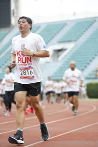 BIB: 2019, 2816
                            <button type="button" onclick="openModal(5998952)" class="btn btn-primary btn-sm float-right btn-popup" data-toggle="modal" data-target=".modal-high-quality">
                        <i class="fas fa-shopping-cart"></i> Add to Cart
                    </button>
                                            <button type="button" onclick="isThisMe(5998952, true)" class="btn btn-success btn-sm float-right btn-popup btn-isme hidden" data-toggle="tooltip" data-placement="bottom" title="นี่คือรูปของคุณใช่ไหม คลิกที่นี่เพื่อเอาเข้าอัลบั้ม">
                        <i class="fas fa-plus"></i> Add to album
                    </button>
                    <button type="button" onclick="isThisMe(5998952, false)" class="btn btn-warning btn-sm float-right btn-popup btn-isnotme hidden">
                        <i class="fas fa-ban"></i> Remove from album
                    </button>