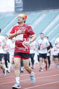 BIB: 3583
                            <button type="button" onclick="openModal(5996210)" class="btn btn-primary btn-sm float-right btn-popup" data-toggle="modal" data-target=".modal-high-quality">
                        <i class="fas fa-shopping-cart"></i> Add to Cart
                    </button>
                                            <button type="button" onclick="isThisMe(5996210, true)" class="btn btn-success btn-sm float-right btn-popup btn-isme hidden" data-toggle="tooltip" data-placement="bottom" title="นี่คือรูปของคุณใช่ไหม คลิกที่นี่เพื่อเอาเข้าอัลบั้ม">
                        <i class="fas fa-plus"></i> Add to album
                    </button>
                    <button type="button" onclick="isThisMe(5996210, false)" class="btn btn-warning btn-sm float-right btn-popup btn-isnotme hidden">
                        <i class="fas fa-ban"></i> Remove from album
                    </button>