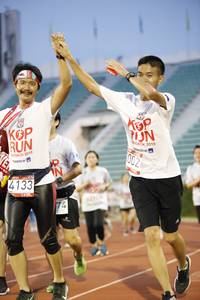 BIB: 2019, 4133
                            <button type="button" onclick="openModal(5977514)" class="btn btn-primary btn-sm float-right btn-popup" data-toggle="modal" data-target=".modal-high-quality">
                        <i class="fas fa-shopping-cart"></i> Add to Cart
                    </button>
                                            <button type="button" onclick="isThisMe(5977514, true)" class="btn btn-success btn-sm float-right btn-popup btn-isme hidden" data-toggle="tooltip" data-placement="bottom" title="นี่คือรูปของคุณใช่ไหม คลิกที่นี่เพื่อเอาเข้าอัลบั้ม">
                        <i class="fas fa-plus"></i> Add to album
                    </button>
                    <button type="button" onclick="isThisMe(5977514, false)" class="btn btn-warning btn-sm float-right btn-popup btn-isnotme hidden">
                        <i class="fas fa-ban"></i> Remove from album
                    </button>