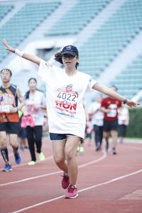 BIB: 4022, 201
                            <button type="button" onclick="openModal(5996169)" class="btn btn-primary btn-sm float-right btn-popup" data-toggle="modal" data-target=".modal-high-quality">
                        <i class="fas fa-shopping-cart"></i> Add to Cart
                    </button>
                                            <button type="button" onclick="isThisMe(5996169, true)" class="btn btn-success btn-sm float-right btn-popup btn-isme hidden" data-toggle="tooltip" data-placement="bottom" title="นี่คือรูปของคุณใช่ไหม คลิกที่นี่เพื่อเอาเข้าอัลบั้ม">
                        <i class="fas fa-plus"></i> Add to album
                    </button>
                    <button type="button" onclick="isThisMe(5996169, false)" class="btn btn-warning btn-sm float-right btn-popup btn-isnotme hidden">
                        <i class="fas fa-ban"></i> Remove from album
                    </button>