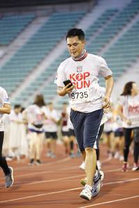 BIB: 8735
                            <button type="button" onclick="openModal(5979499)" class="btn btn-primary btn-sm float-right btn-popup" data-toggle="modal" data-target=".modal-high-quality">
                        <i class="fas fa-shopping-cart"></i> Add to Cart
                    </button>
                                            <button type="button" onclick="isThisMe(5979499, true)" class="btn btn-success btn-sm float-right btn-popup btn-isme hidden" data-toggle="tooltip" data-placement="bottom" title="นี่คือรูปของคุณใช่ไหม คลิกที่นี่เพื่อเอาเข้าอัลบั้ม">
                        <i class="fas fa-plus"></i> Add to album
                    </button>
                    <button type="button" onclick="isThisMe(5979499, false)" class="btn btn-warning btn-sm float-right btn-popup btn-isnotme hidden">
                        <i class="fas fa-ban"></i> Remove from album
                    </button>