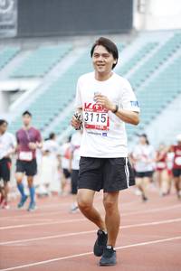 BIB: 3115
                            <button type="button" onclick="openModal(5998221)" class="btn btn-primary btn-sm float-right btn-popup" data-toggle="modal" data-target=".modal-high-quality">
                        <i class="fas fa-shopping-cart"></i> Add to Cart
                    </button>
                                            <button type="button" onclick="isThisMe(5998221, true)" class="btn btn-success btn-sm float-right btn-popup btn-isme hidden" data-toggle="tooltip" data-placement="bottom" title="นี่คือรูปของคุณใช่ไหม คลิกที่นี่เพื่อเอาเข้าอัลบั้ม">
                        <i class="fas fa-plus"></i> Add to album
                    </button>
                    <button type="button" onclick="isThisMe(5998221, false)" class="btn btn-warning btn-sm float-right btn-popup btn-isnotme hidden">
                        <i class="fas fa-ban"></i> Remove from album
                    </button>