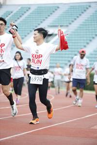 BIB: 201, 6970
                            <button type="button" onclick="openModal(5997716)" class="btn btn-primary btn-sm float-right btn-popup" data-toggle="modal" data-target=".modal-high-quality">
                        <i class="fas fa-shopping-cart"></i> Add to Cart
                    </button>
                                            <button type="button" onclick="isThisMe(5997716, true)" class="btn btn-success btn-sm float-right btn-popup btn-isme hidden" data-toggle="tooltip" data-placement="bottom" title="นี่คือรูปของคุณใช่ไหม คลิกที่นี่เพื่อเอาเข้าอัลบั้ม">
                        <i class="fas fa-plus"></i> Add to album
                    </button>
                    <button type="button" onclick="isThisMe(5997716, false)" class="btn btn-warning btn-sm float-right btn-popup btn-isnotme hidden">
                        <i class="fas fa-ban"></i> Remove from album
                    </button>