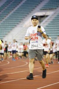 BIB: 2019, 7048
                            <button type="button" onclick="openModal(5974776)" class="btn btn-primary btn-sm float-right btn-popup" data-toggle="modal" data-target=".modal-high-quality">
                        <i class="fas fa-shopping-cart"></i> Add to Cart
                    </button>
                                            <button type="button" onclick="isThisMe(5974776, true)" class="btn btn-success btn-sm float-right btn-popup btn-isme hidden" data-toggle="tooltip" data-placement="bottom" title="นี่คือรูปของคุณใช่ไหม คลิกที่นี่เพื่อเอาเข้าอัลบั้ม">
                        <i class="fas fa-plus"></i> Add to album
                    </button>
                    <button type="button" onclick="isThisMe(5974776, false)" class="btn btn-warning btn-sm float-right btn-popup btn-isnotme hidden">
                        <i class="fas fa-ban"></i> Remove from album
                    </button>