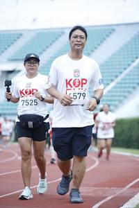 BIB: 579, 7525
                            <button type="button" onclick="openModal(5995902)" class="btn btn-primary btn-sm float-right btn-popup" data-toggle="modal" data-target=".modal-high-quality">
                        <i class="fas fa-shopping-cart"></i> Add to Cart
                    </button>
                                            <button type="button" onclick="isThisMe(5995902, true)" class="btn btn-success btn-sm float-right btn-popup btn-isme hidden" data-toggle="tooltip" data-placement="bottom" title="นี่คือรูปของคุณใช่ไหม คลิกที่นี่เพื่อเอาเข้าอัลบั้ม">
                        <i class="fas fa-plus"></i> Add to album
                    </button>
                    <button type="button" onclick="isThisMe(5995902, false)" class="btn btn-warning btn-sm float-right btn-popup btn-isnotme hidden">
                        <i class="fas fa-ban"></i> Remove from album
                    </button>