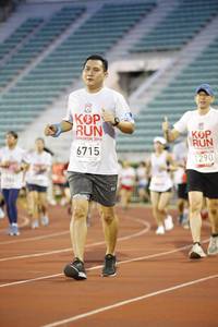 BIB: 2019, 6715, 1290
                            <button type="button" onclick="openModal(5973517)" class="btn btn-primary btn-sm float-right btn-popup" data-toggle="modal" data-target=".modal-high-quality">
                        <i class="fas fa-shopping-cart"></i> Add to Cart
                    </button>
                                            <button type="button" onclick="isThisMe(5973517, true)" class="btn btn-success btn-sm float-right btn-popup btn-isme hidden" data-toggle="tooltip" data-placement="bottom" title="นี่คือรูปของคุณใช่ไหม คลิกที่นี่เพื่อเอาเข้าอัลบั้ม">
                        <i class="fas fa-plus"></i> Add to album
                    </button>
                    <button type="button" onclick="isThisMe(5973517, false)" class="btn btn-warning btn-sm float-right btn-popup btn-isnotme hidden">
                        <i class="fas fa-ban"></i> Remove from album
                    </button>