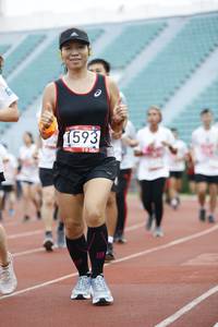 BIB: 1593
                            <button type="button" onclick="openModal(5998838)" class="btn btn-primary btn-sm float-right btn-popup" data-toggle="modal" data-target=".modal-high-quality">
                        <i class="fas fa-shopping-cart"></i> Add to Cart
                    </button>
                                            <button type="button" onclick="isThisMe(5998838, true)" class="btn btn-success btn-sm float-right btn-popup btn-isme hidden" data-toggle="tooltip" data-placement="bottom" title="นี่คือรูปของคุณใช่ไหม คลิกที่นี่เพื่อเอาเข้าอัลบั้ม">
                        <i class="fas fa-plus"></i> Add to album
                    </button>
                    <button type="button" onclick="isThisMe(5998838, false)" class="btn btn-warning btn-sm float-right btn-popup btn-isnotme hidden">
                        <i class="fas fa-ban"></i> Remove from album
                    </button>