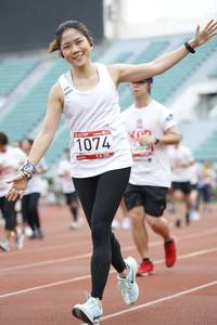 BIB: 1074, 585
                            <button type="button" onclick="openModal(5999086)" class="btn btn-primary btn-sm float-right btn-popup" data-toggle="modal" data-target=".modal-high-quality">
                        <i class="fas fa-shopping-cart"></i> Add to Cart
                    </button>
                                            <button type="button" onclick="isThisMe(5999086, true)" class="btn btn-success btn-sm float-right btn-popup btn-isme hidden" data-toggle="tooltip" data-placement="bottom" title="นี่คือรูปของคุณใช่ไหม คลิกที่นี่เพื่อเอาเข้าอัลบั้ม">
                        <i class="fas fa-plus"></i> Add to album
                    </button>
                    <button type="button" onclick="isThisMe(5999086, false)" class="btn btn-warning btn-sm float-right btn-popup btn-isnotme hidden">
                        <i class="fas fa-ban"></i> Remove from album
                    </button>