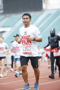 BIB: 2019, 4262
                            <button type="button" onclick="openModal(5997918)" class="btn btn-primary btn-sm float-right btn-popup" data-toggle="modal" data-target=".modal-high-quality">
                        <i class="fas fa-shopping-cart"></i> Add to Cart
                    </button>
                                            <button type="button" onclick="isThisMe(5997918, true)" class="btn btn-success btn-sm float-right btn-popup btn-isme hidden" data-toggle="tooltip" data-placement="bottom" title="นี่คือรูปของคุณใช่ไหม คลิกที่นี่เพื่อเอาเข้าอัลบั้ม">
                        <i class="fas fa-plus"></i> Add to album
                    </button>
                    <button type="button" onclick="isThisMe(5997918, false)" class="btn btn-warning btn-sm float-right btn-popup btn-isnotme hidden">
                        <i class="fas fa-ban"></i> Remove from album
                    </button>