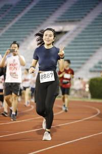 BIB: 8887
                            <button type="button" onclick="openModal(5970069)" class="btn btn-primary btn-sm float-right btn-popup" data-toggle="modal" data-target=".modal-high-quality">
                        <i class="fas fa-shopping-cart"></i> Add to Cart
                    </button>
                                            <button type="button" onclick="isThisMe(5970069, true)" class="btn btn-success btn-sm float-right btn-popup btn-isme hidden" data-toggle="tooltip" data-placement="bottom" title="นี่คือรูปของคุณใช่ไหม คลิกที่นี่เพื่อเอาเข้าอัลบั้ม">
                        <i class="fas fa-plus"></i> Add to album
                    </button>
                    <button type="button" onclick="isThisMe(5970069, false)" class="btn btn-warning btn-sm float-right btn-popup btn-isnotme hidden">
                        <i class="fas fa-ban"></i> Remove from album
                    </button>