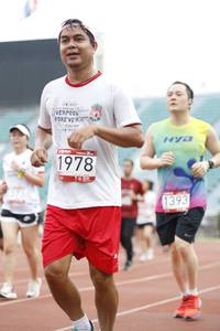 BIB: 1978, 1393
                            <button type="button" onclick="openModal(6000120)" class="btn btn-primary btn-sm float-right btn-popup" data-toggle="modal" data-target=".modal-high-quality">
                        <i class="fas fa-shopping-cart"></i> Add to Cart
                    </button>
                                            <button type="button" onclick="isThisMe(6000120, true)" class="btn btn-success btn-sm float-right btn-popup btn-isme hidden" data-toggle="tooltip" data-placement="bottom" title="นี่คือรูปของคุณใช่ไหม คลิกที่นี่เพื่อเอาเข้าอัลบั้ม">
                        <i class="fas fa-plus"></i> Add to album
                    </button>
                    <button type="button" onclick="isThisMe(6000120, false)" class="btn btn-warning btn-sm float-right btn-popup btn-isnotme hidden">
                        <i class="fas fa-ban"></i> Remove from album
                    </button>