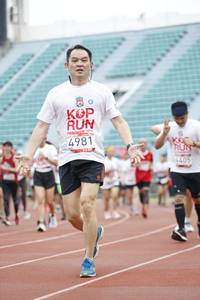 BIB: 4981, 405
                            <button type="button" onclick="openModal(5999133)" class="btn btn-primary btn-sm float-right btn-popup" data-toggle="modal" data-target=".modal-high-quality">
                        <i class="fas fa-shopping-cart"></i> Add to Cart
                    </button>
                                            <button type="button" onclick="isThisMe(5999133, true)" class="btn btn-success btn-sm float-right btn-popup btn-isme hidden" data-toggle="tooltip" data-placement="bottom" title="นี่คือรูปของคุณใช่ไหม คลิกที่นี่เพื่อเอาเข้าอัลบั้ม">
                        <i class="fas fa-plus"></i> Add to album
                    </button>
                    <button type="button" onclick="isThisMe(5999133, false)" class="btn btn-warning btn-sm float-right btn-popup btn-isnotme hidden">
                        <i class="fas fa-ban"></i> Remove from album
                    </button>